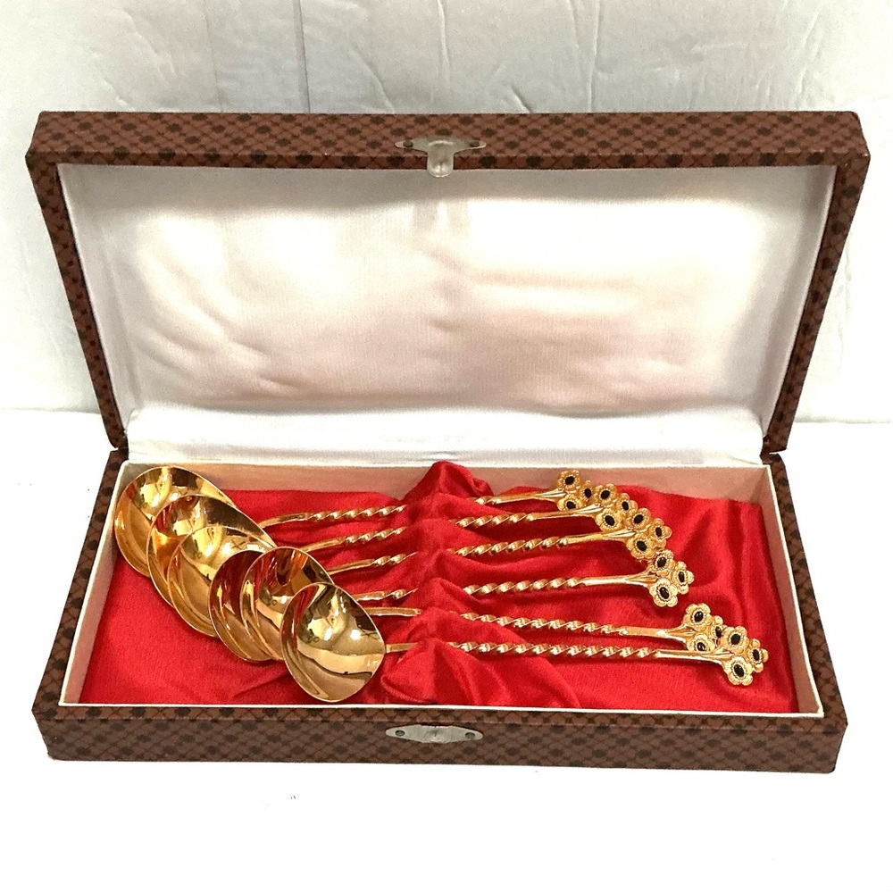Elegant Gold-Plated Spoon Set